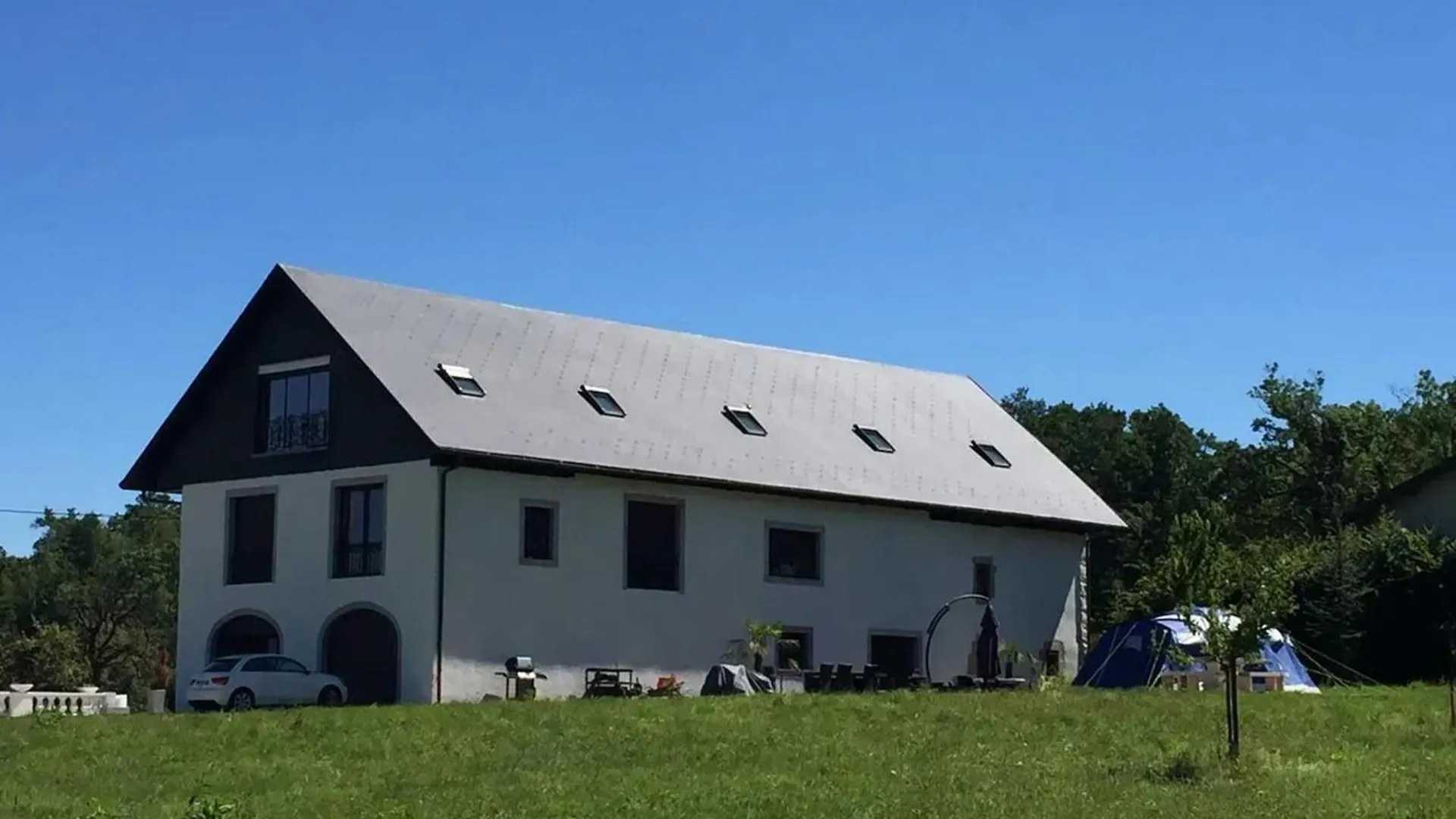 Villa Spacieuse Avec Piscine Pres De Geneve Cercier
