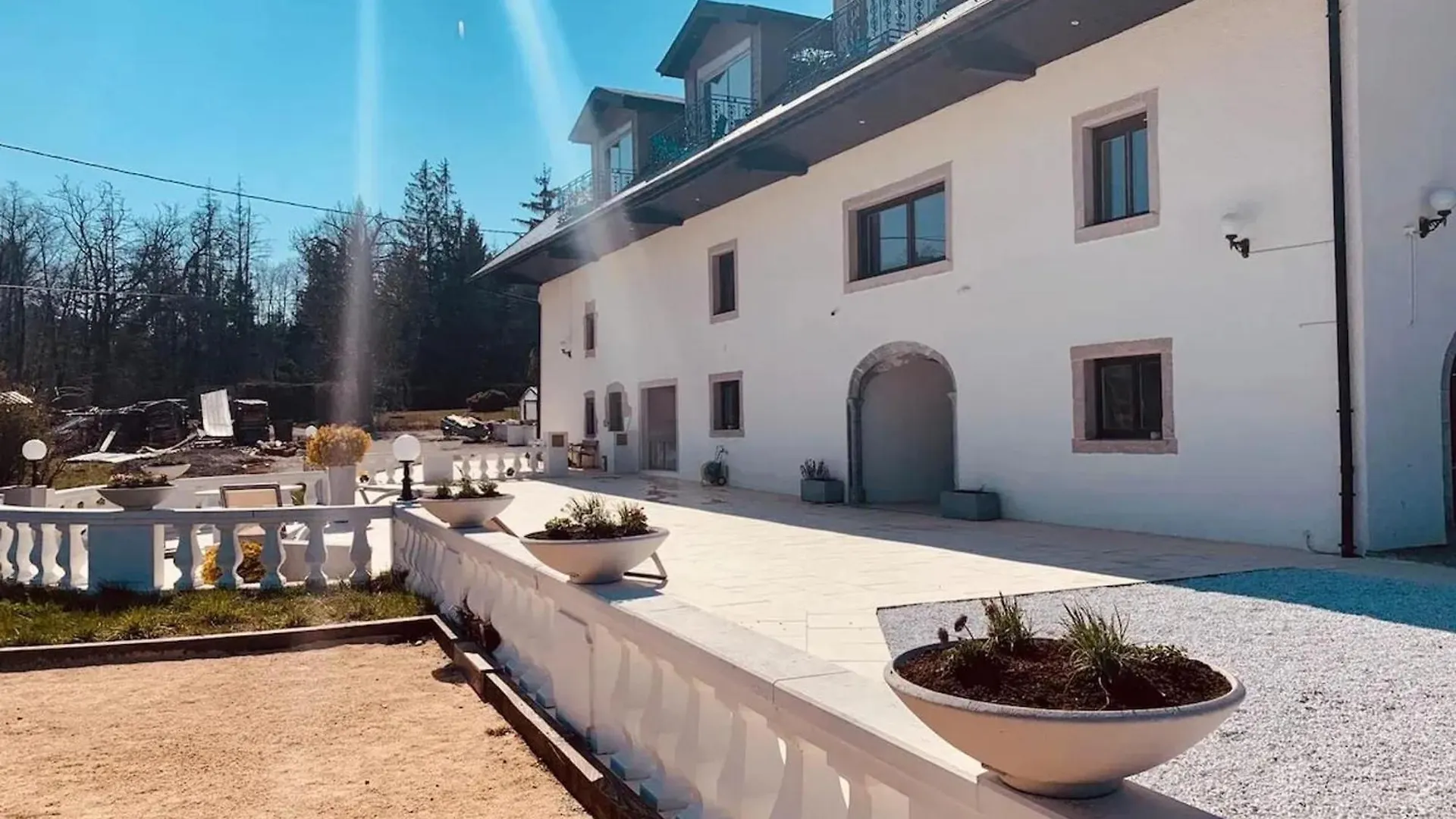 Villa Spacieuse Avec Piscine Pres De Geneve Cercier